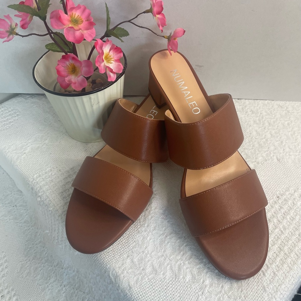 Numaleo Women's Tan/Brown Slide Sandals~‎ Size 9.5 ~ Classic ~ Summertime Casual